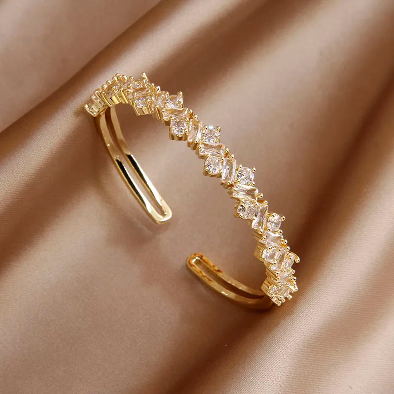 Bracelet Zircons géométriques, bijou en alliage plaqué or 585 (14 carats) et en zircons naturels