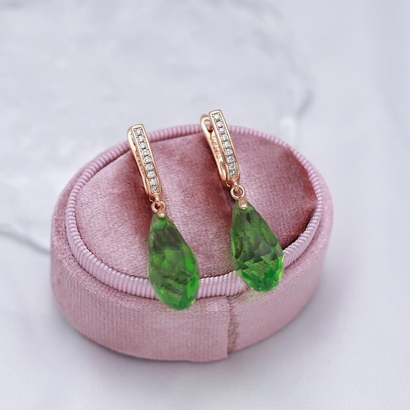 Boucles d'oreilles pierre de cristal vert clair, bijou en plaqué or rose 585 (14 carats) et en zircons naturels