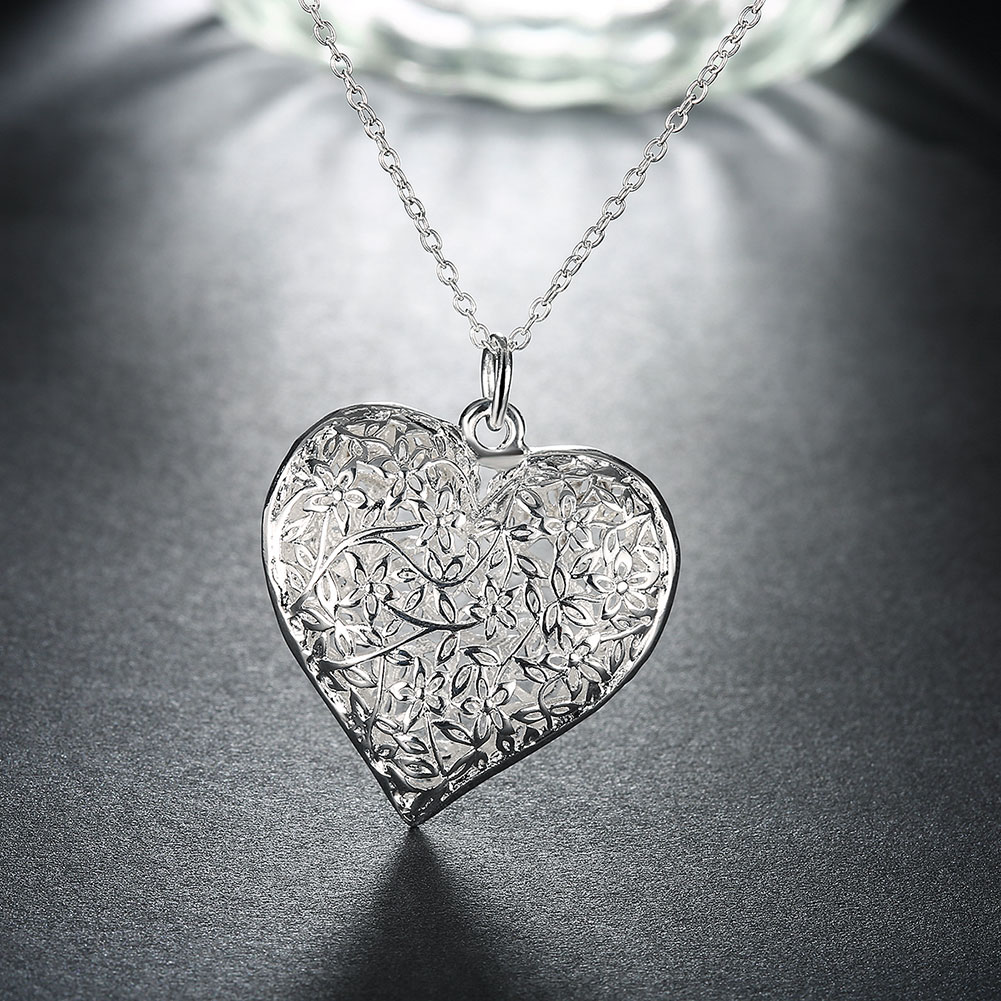 Collier Coeur ajouré et fleuri, bijou en alliage plaqué argent